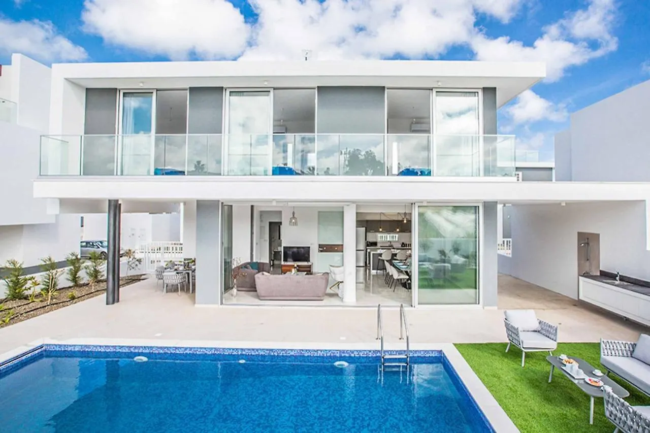 Olivine Villa 21 Protaras